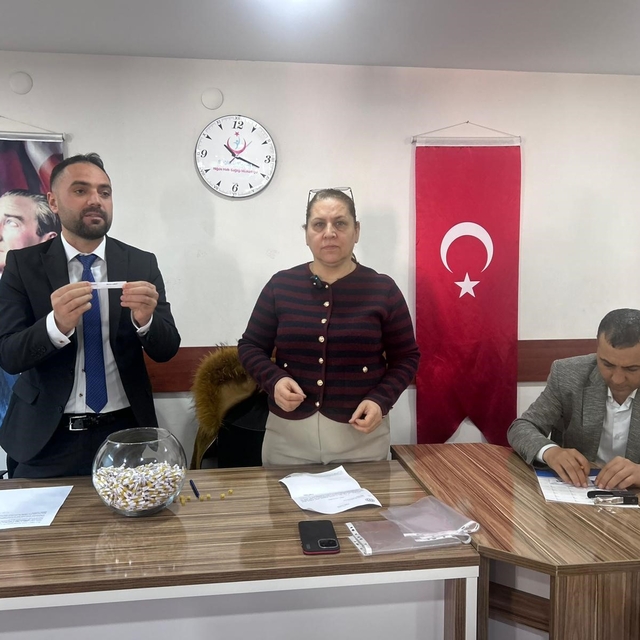 Niğde'de 70 kişilik işçi alımı için kura çekimi yapıldı