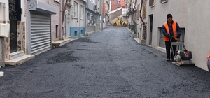 Osmangazi Belediyesi'nden Yeşilova mahallesi'ne yeni asfalt Osmangazi'de sokaklardaki yollar yenileniyor