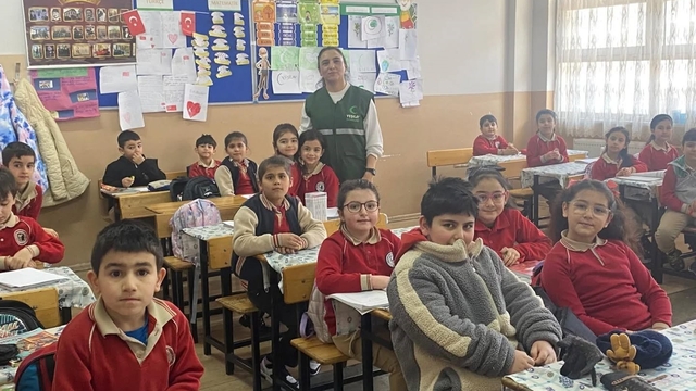 Kars'ta "Benim Kulübüm Yeşilay" etkinliği miniklerle buluştu