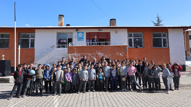 Murtaza Köyü'nde öğrencilerle iftar buluşması