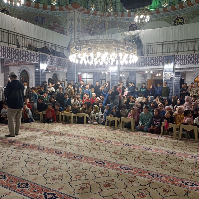 Kadir Gecesinde 271 çocukla anlamlı buluşma