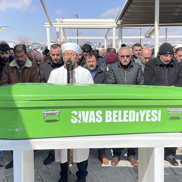Cinayete kurban giden baba oğul, son yolculuğuna uğurlandı