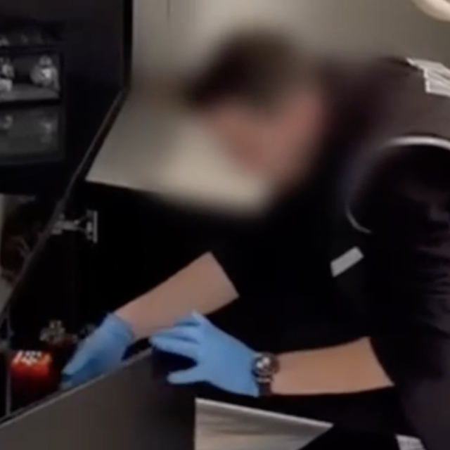 Bursa'da bayram öncesi sahte alkol operasyonu..
Bursa'da 3 bin 607 litre et...