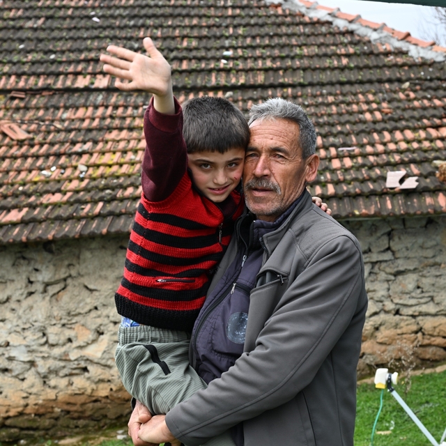 Manisa'da 600 aile takip bilekliğiyle rahat nefes aldı