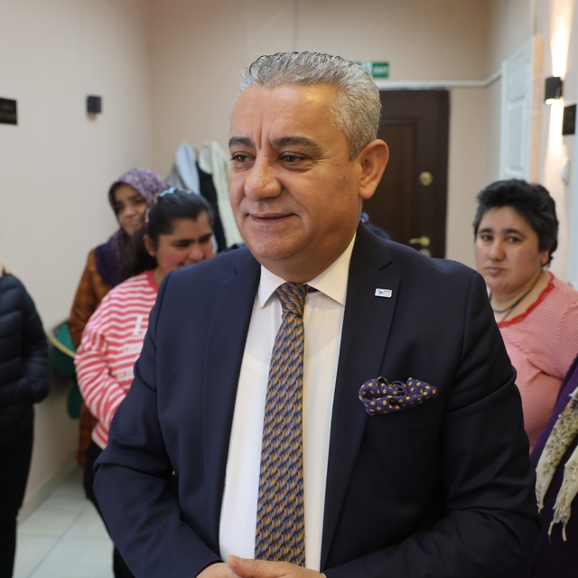 Kırşehir'de özel bireylere bayram öncesi anlamlı bakım desteği
Beyazay'dan...