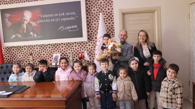 Miniklerden Tıp Bayramı'nda anlamlı buluşma