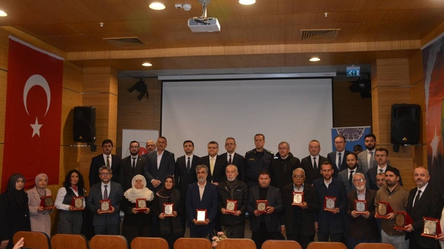 Sinop'un 'iyilik önderleri'ne ödül