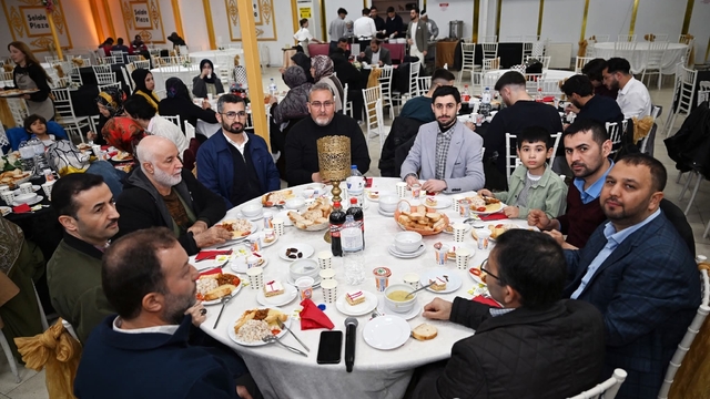 İlahiyat Fakültesinde 250 kişilik dev iftar buluşması