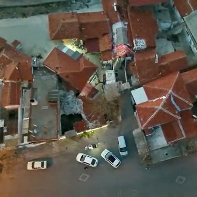 Manisa'da zehir tacirlerine şok baskın: 5 tutuklama