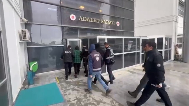 Defne'de bahis oynayanlara suçüstü; 4 gözaltı