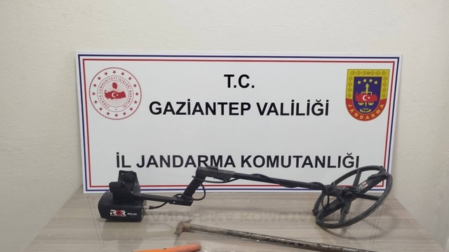 Define bulmak için kaçak kazı yapan 2 şahıs suçüstü yakalandı