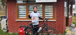 Yeni Zelanda'dan yola çıkan bisikletçi Beyşehir'de mola verdi