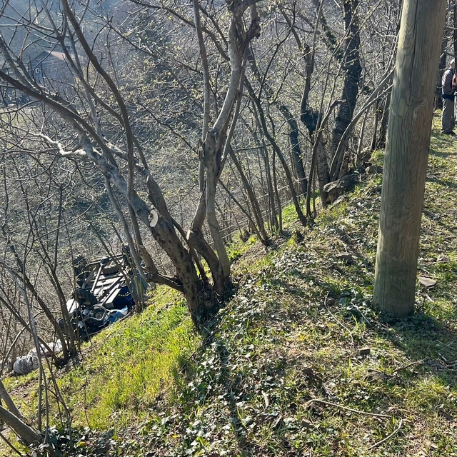 Kastamonu'da "patpat" şarampole yuvarlandı: 2 yaralı