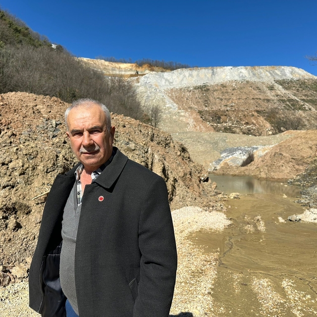 Maden ocağının atıkları suya ve toprağa karışmaya devam ediyor