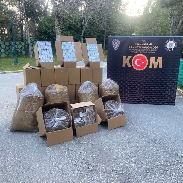 Uşak'ta çok sayıda kaçak makaron ve tütün ele geçirildi