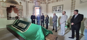 Vali Erdinç Yılmaz Seyitgazi'de tarihi mekanları yerinde inceledi