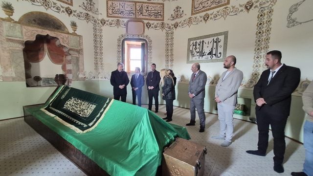 Vali Erdinç Yılmaz Seyitgazi'de tarihi mekanları yerinde inceledi