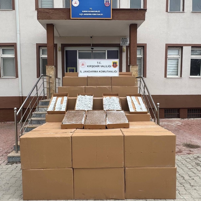 Kırşehir'de 4 milyon 95 bin TL'lik kaçak makaron ele geçirildi