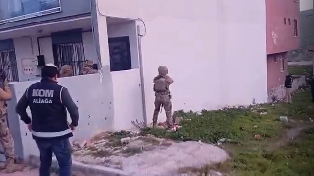 İzmir'de araç ve iş yerine yönelik silahlı saldırıda 2 tutuklama