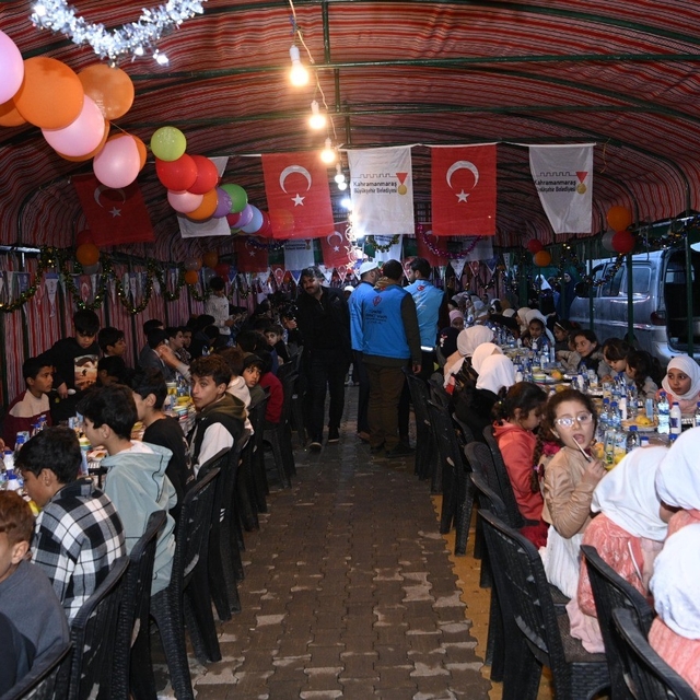Kahramanmaraş Büyükşehir'den İdlib'de kardeşlik iftarı