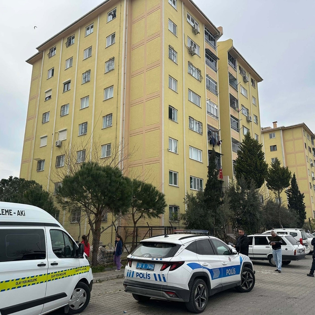 3 yaşındaki Tuğra, 6'ncı kattan düşüp ağır yaralandı