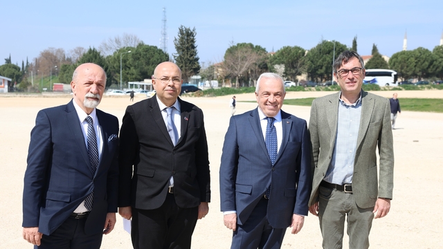 Başkan Özdemir: "Nilüfer'in kalbi ve geleceği satılık değildir"