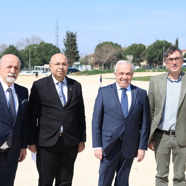 Başkan Özdemir: "Nilüfer'in kalbi ve geleceği satılık değildir"