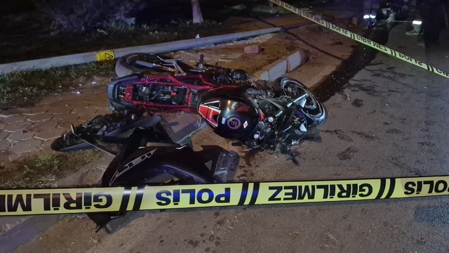 Aydınlatma direğine çarpan motosiklet sürücüsü hayatını kaybetti
Bir aylık evli genç motosiklet kazasında öldü