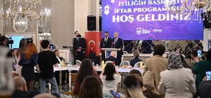 ABB Başkanı Yavaş, Sincan'da düzenlenen iftar programında vatandaşlarla bir araya geldi