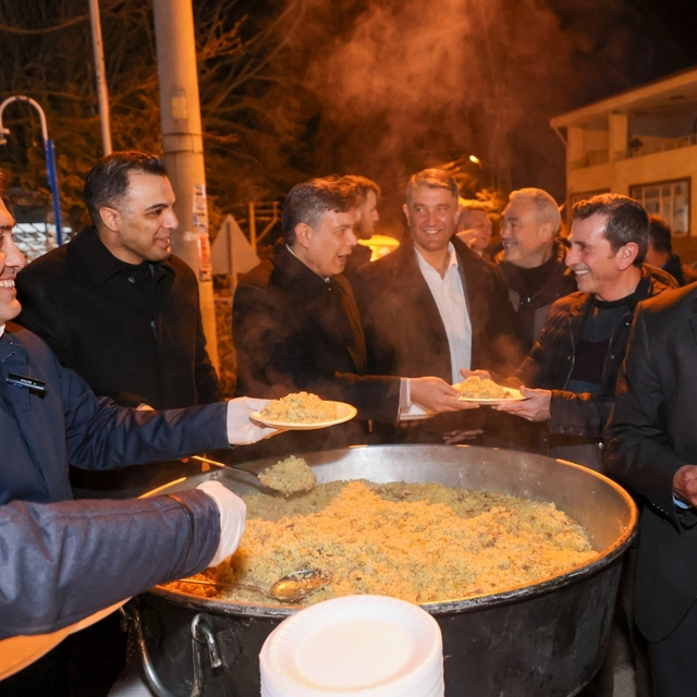 700 yıldır sürdürülen 'Kadir pilavı' geleneği bu yıl da devam etti