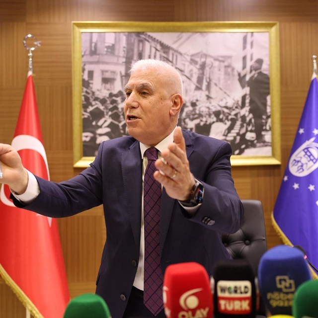 Bursa Büyükşehir Belediye Başkanı Bozbey: "20 senedir yapılmamış hizmetleri...