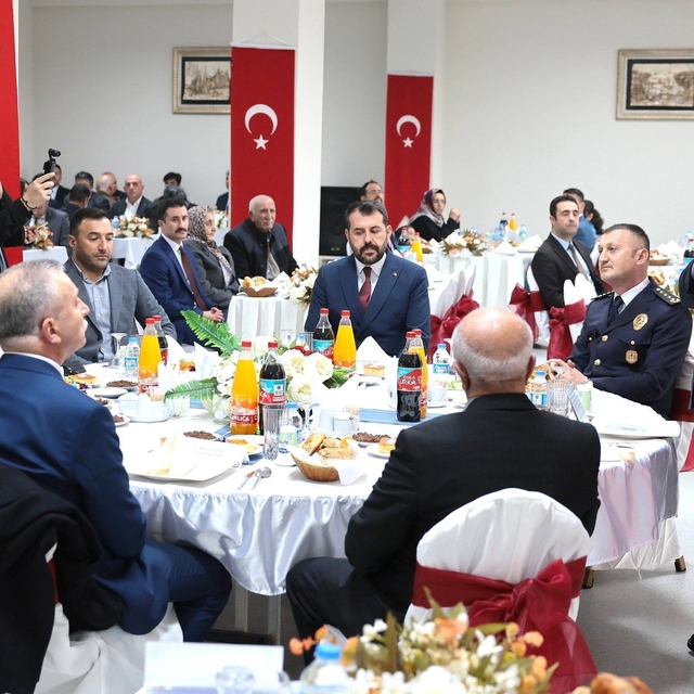 Vali Aydoğdu, Erzincan'da şehit aileleri ve gazilerle iftarda buluştu