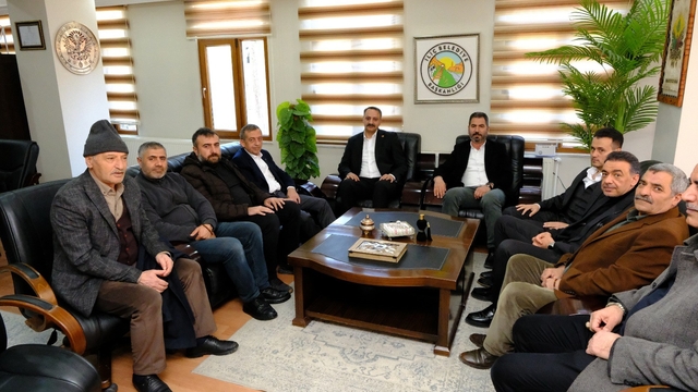 Tanoğlu, İliç'te esnafı ziyaret etti, iftarda buluştu