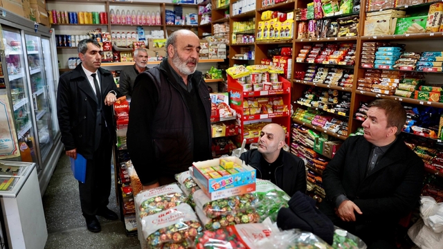 Erzincan'da "zimem defteri" geleneğiyle ihtiyaç sahiplerinin borçları kapatıldı