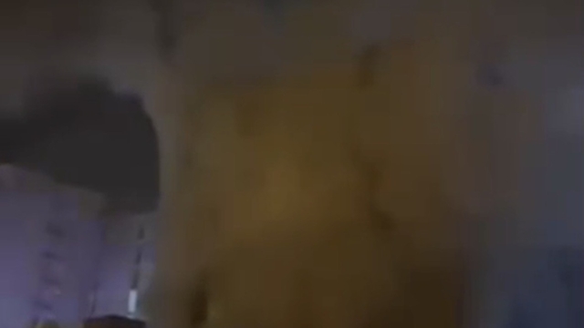 Mardin'de mobilya döşemecisinde çıkan yangın söndürüldü