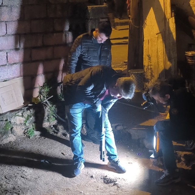 Komşuların tartışması silahlı kavgaya dönüştü: 2 yaralı
2 kişi pompalı tüfe...