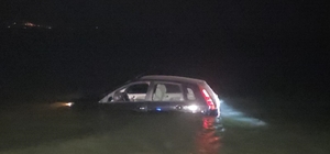 Bursa’da otomobil göle düştü: 1 yaralı