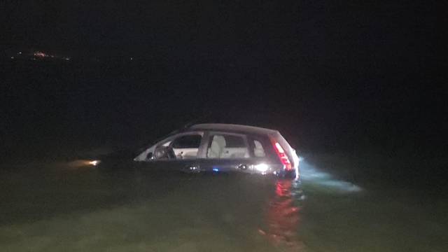 Bursa'da otomobil göle düştü: 1 yaralı