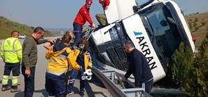 Balıkesir'de tırın devrildiği kazada 1 kişi yaralandı