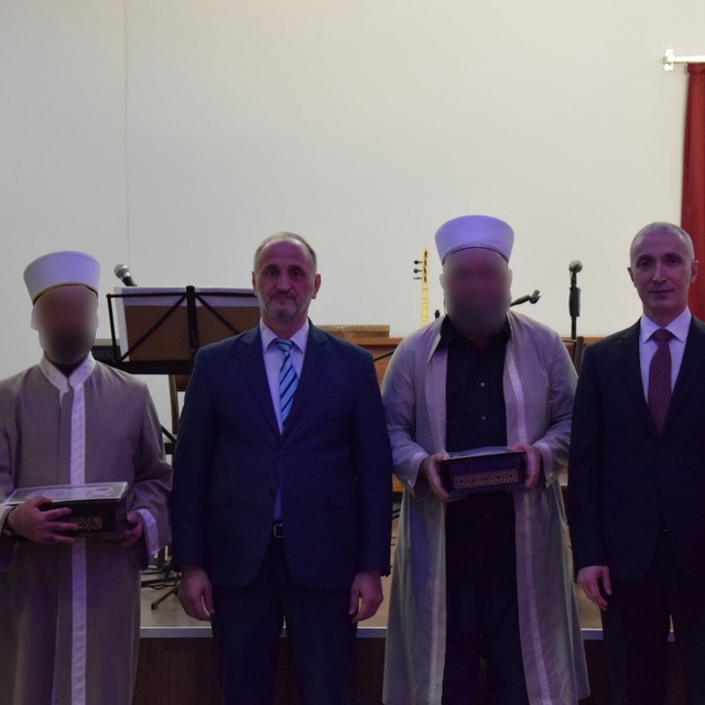 Suç işleyerek girdikleri cezaevinde hafız oldular
Trabzon E Tipi Kapalı Cez...