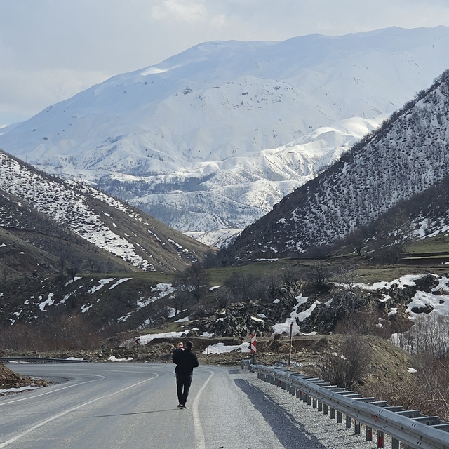 Tatvan ile Hizan arasındaki eşsiz manzaralar hayran bırakıyor