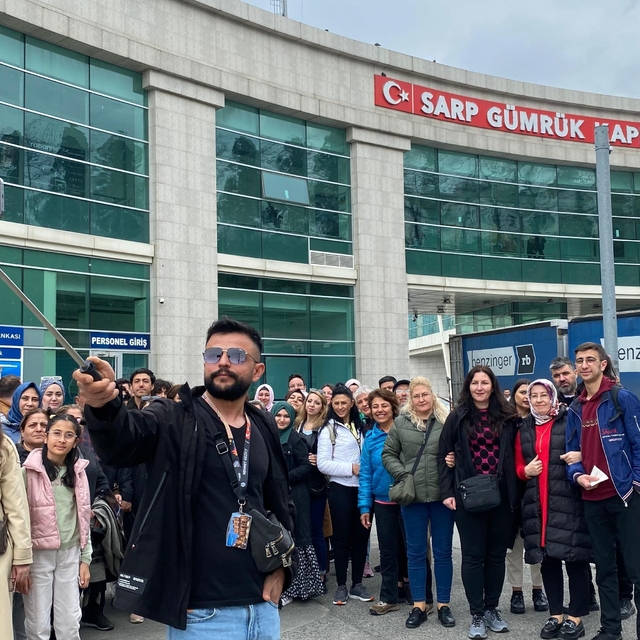 Sarp Sınır Kapısı'nda yolcu geçişi 5 milyonu aştı
Türkiye'nin Kafkaslar'a a...