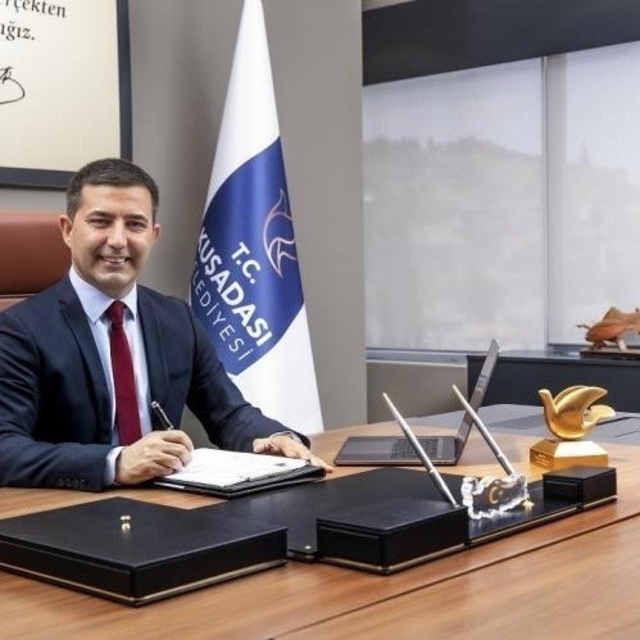 Tutuklanan Kuşadası Belediye Başkanı Günel görevden uzaklaştırıldı
Pazartes...