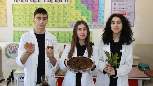 Çay atığından antibakteriyel ürün geliştirdiler
Liseliler çay atığını hijyen kalkanına dönüştürdü