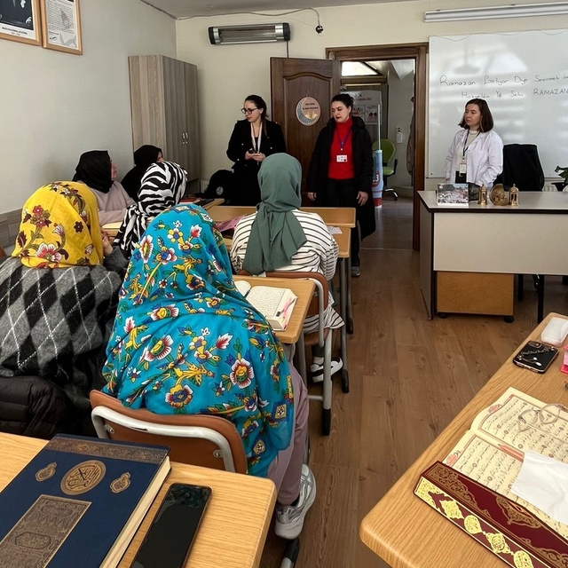 Kursiyerlere sağlık eğitimi verildi