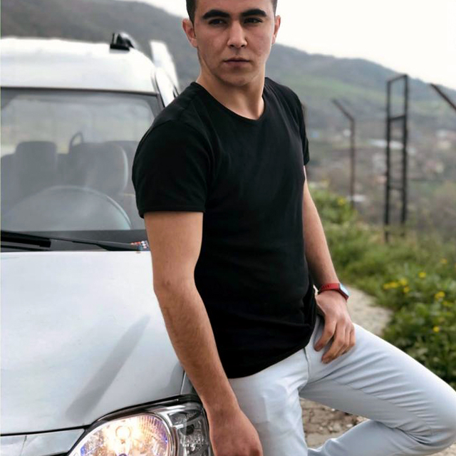 Lokantada otururken tabancayla vurarak öldürüldü