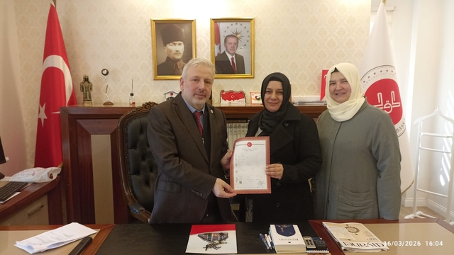 Yalova'da şehit eşi evini Diyanet Vakfına bağışladı