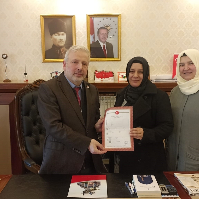 Yalova'da şehit eşi evini Diyanet Vakfına bağışladı