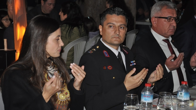 Salihli jandarma, şehit aileleri ve gazileri iftar sofrasında ağırladı