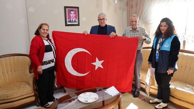 Mersin'de şehit aileleri bayram öncesi unutulmadı